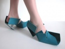 thn_weird_shoes_021